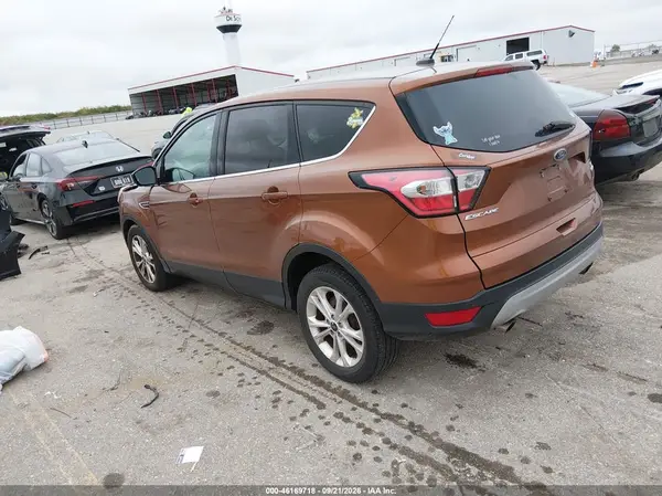 1FMCU0GDXHUD94956 — 2017 Ford Escape, фото 3 с аукциона IAAI 08.10.2026, Пресная вода