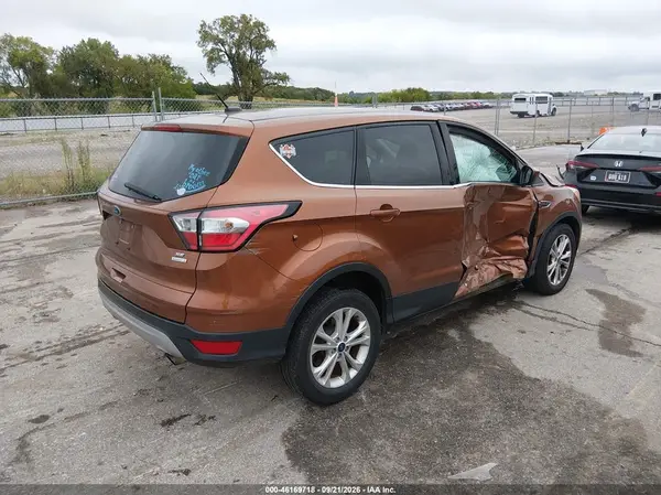 1FMCU0GDXHUD94956 — 2017 Ford Escape, фото 4 с аукциона IAAI 08.10.2026, Пресная вода