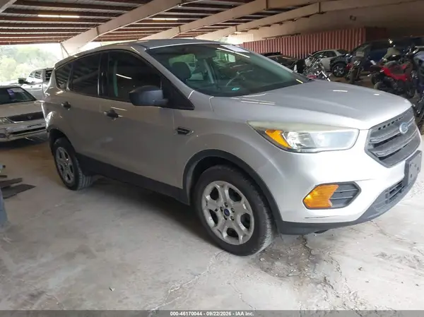 1FMCU0F7XHUB95420 — 2017 Ford Escape, Задняя часть (Rear), фото до ремонта