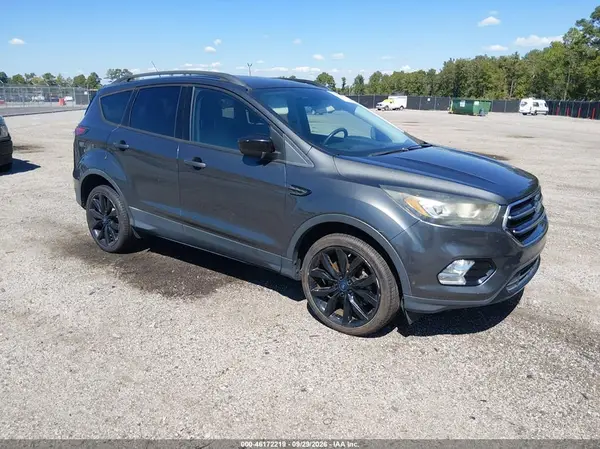 1FMCU0G97HUD77589 — 2017 Ford Escape, Естественный износ (Normal Wear & Tear), фото до ремонта
