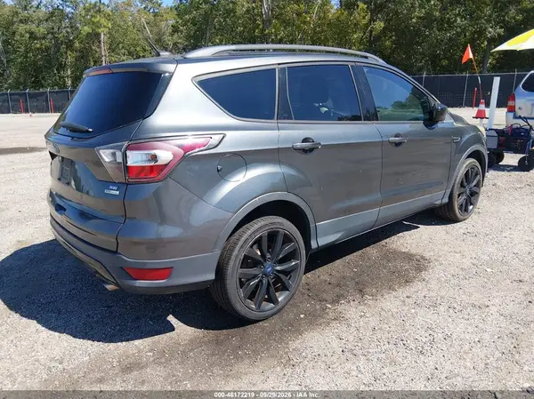 1FMCU0G97HUD77589 — 2017 Ford Escape, фото 4 с аукциона IAAI, Естественный износ