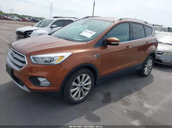1FMCU0JD5HUB78747 — 2017 Ford Escape, фото 2 с аукциона IAAI 12.10.2026, Естественный износ