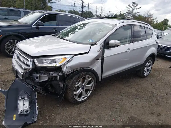 1FMCU9J96HUD99953 — 2017 Ford Escape, фото 2 с аукциона IAAI 12.10.2026, Передняя часть