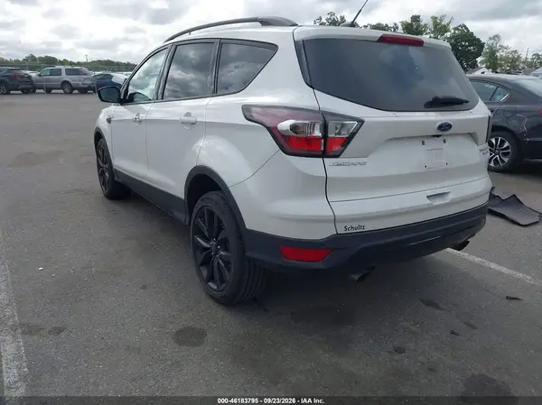 1FMCU9JDXHUA44725 — 2017 Ford Escape, фото 3 с аукциона IAAI, Правый бок