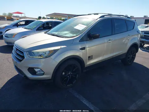 2017 Ford ESCAPE SE VIN 1FMCU0GD3HUB44670 фото 2