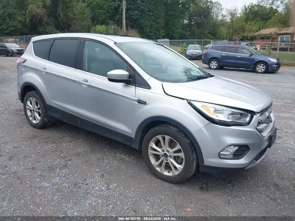 1FMCU9G96HUA02541 — 2017 Ford Escape, Передняя часть (Front End), фото до ремонта
