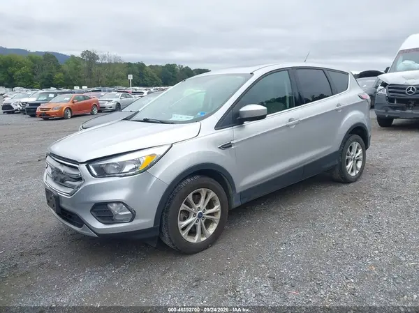 1FMCU9G96HUA02541 — 2017 Ford Escape, фото 2 с аукциона IAAI, Передняя часть