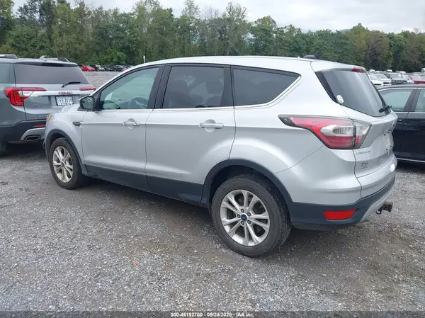 1FMCU9G96HUA02541 — 2017 Ford Escape, фото 3 с аукциона IAAI, Передняя часть