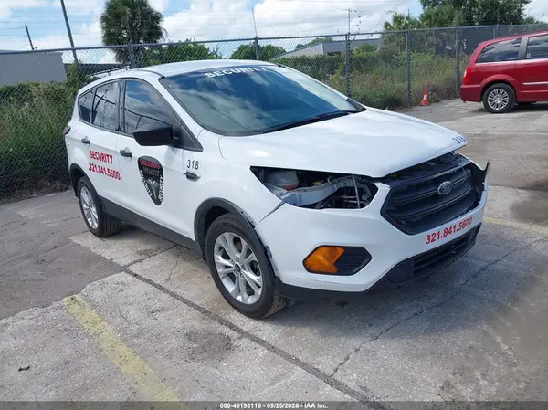 1FMCU0F76HUD25001 — 2017 Ford Escape, Передняя часть (Front End), фото до ремонта