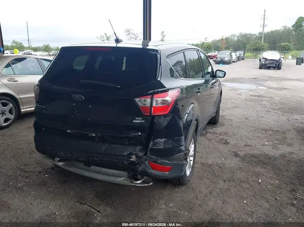 1FMCU9GD7HUD39448 — 2017 Ford Escape, фото 4 с аукциона IAAI, Передняя часть