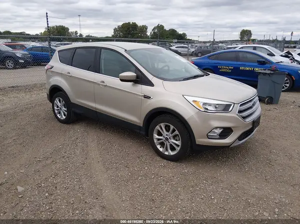 1FMCU0G97HUA92665 — 2017 Ford Escape, Передняя часть (Front End), фото до ремонта