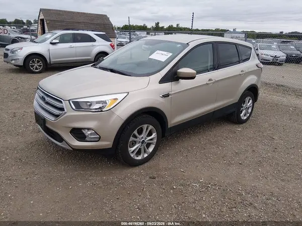 1FMCU0G97HUA92665 — 2017 Ford Escape, фото 2 с аукциона IAAI 30.09.2026, Передняя часть