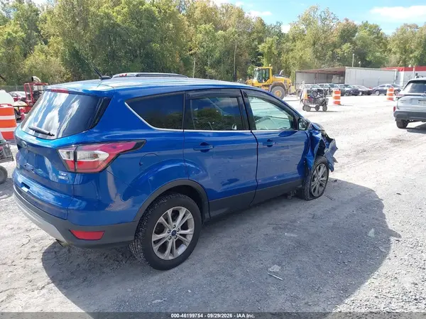 1FMCU9GD0HUC31141 — 2017 Ford Escape, фото 4 с аукциона IAAI, Передняя часть справа