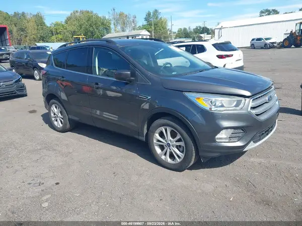 1FMCU9GD4HUD72049 — 2017 Ford Escape, Естественный износ (Normal Wear & Tear), фото до ремонта