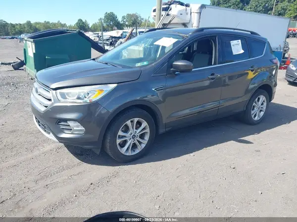 1FMCU9GD4HUD72049 — 2017 Ford Escape, фото 2 с аукциона IAAI 13.10.2026, Естественный износ