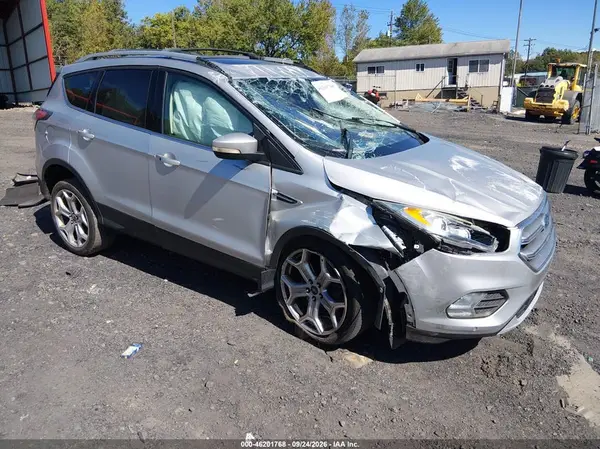 1FMCU9J98HUA18183 — 2017 Ford Escape, Повреждения со всех сторон (All Over), фото до ремонта