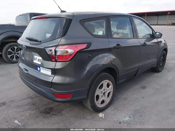 1FMCU0F75HUC25052 — 2017 Ford Escape, фото 4 с аукциона IAAI, Естественный износ