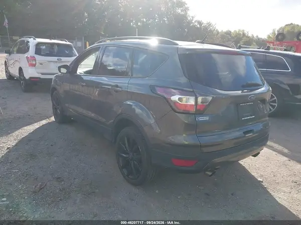 1FMCU9GD7HUA56760 — 2017 Ford Escape, фото 3 с аукциона IAAI 13.10.2026, Естественный износ