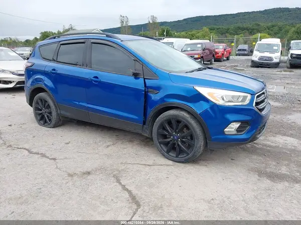 1FMCU9GD5HUC06462 — 2017 Ford Escape, Правый бок (Right Side), фото до ремонта
