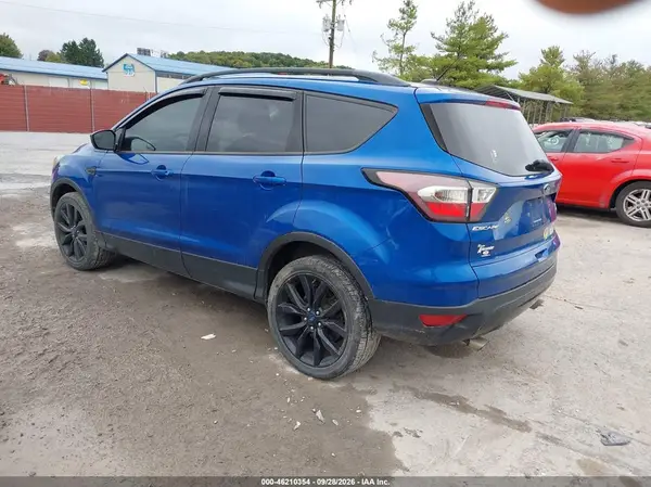 1FMCU9GD5HUC06462 — 2017 Ford Escape, фото 3 с аукциона IAAI 09.10.2026, Правый бок