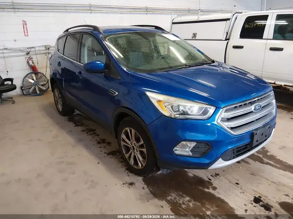 1FMCU9GD5HUC16814 — 2017 Ford Escape, Естественный износ (Normal Wear & Tear), фото до ремонта