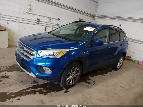 1FMCU9GD5HUC16814 — 2017 Ford Escape, фото 2 с аукциона IAAI, Естественный износ