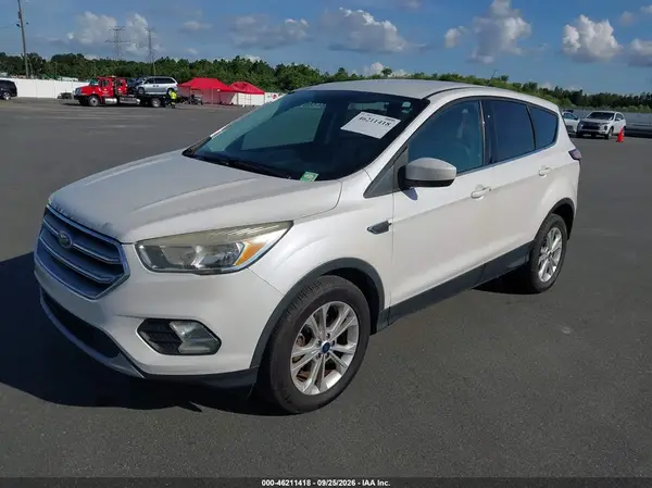 1FMCU0GD1HUE13118 — 2017 Ford Escape, фото 2 с аукциона IAAI 05.10.2026, Естественный износ