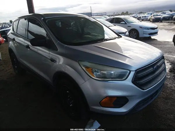 1FMCU0F76HUA82693 — 2017 Ford Escape, Ходовая часть (Undercarriage), фото до ремонта