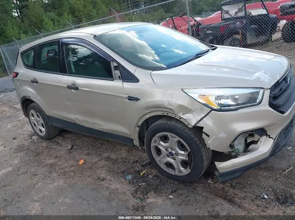 1FMCU0F78HUE01527 — 2017 Ford Escape, Естественный износ (Normal Wear & Tear), фото до ремонта