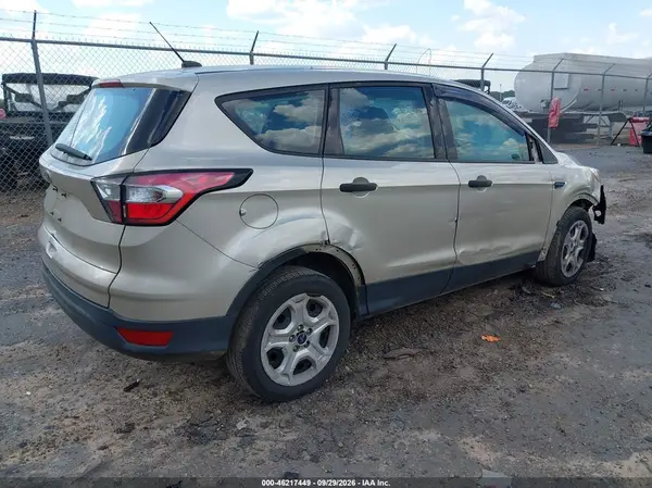 1FMCU0F78HUE01527 — 2017 Ford Escape, фото 4 с аукциона IAAI 08.10.2026, Естественный износ