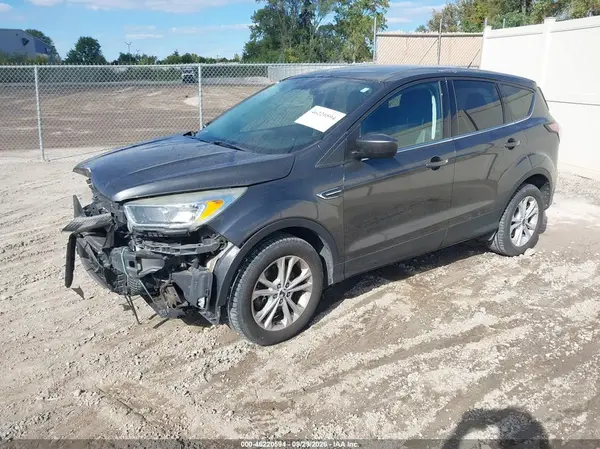 1FMCU9G91HUE23213 — 2017 Ford Escape, фото 2 с аукциона IAAI, Передняя часть