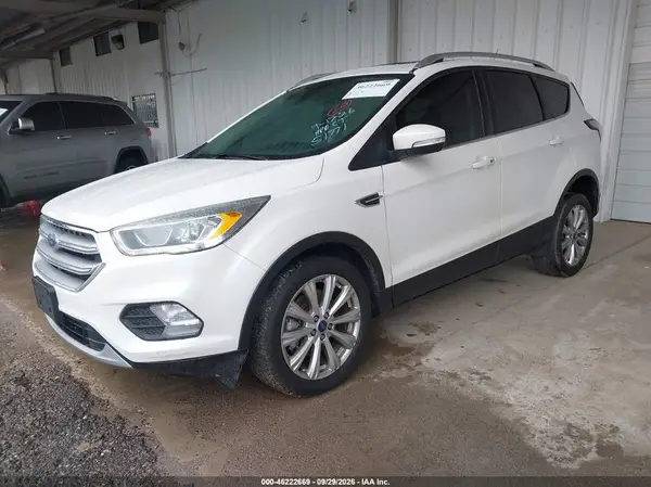 1FMCU9J96HUD60442 — 2017 Ford Escape, фото 2 с аукциона IAAI, Механические повреждения