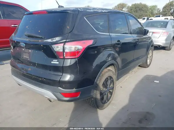 1FMCU0GD0HUC65446 — 2017 Ford Escape, фото 4 с аукциона IAAI 06.10.2026, Естественный износ