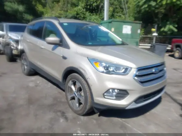 1FMCU0GD6HUD35368 — 2017 Ford Escape, Задняя часть (Rear), фото до ремонта