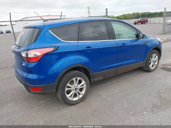 1FMCU9GD7HUD25226 — 2017 Ford Escape, фото 4 с аукциона IAAI 06.10.2026, Естественный износ