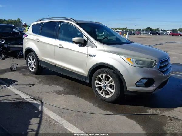 1FMCU0GD7HUC64262 — 2017 Ford Escape, Левый бок (Left Side), фото до ремонта