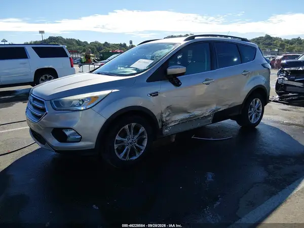1FMCU0GD7HUC64262 — 2017 Ford Escape, фото 2 с аукциона IAAI, Левый бок
