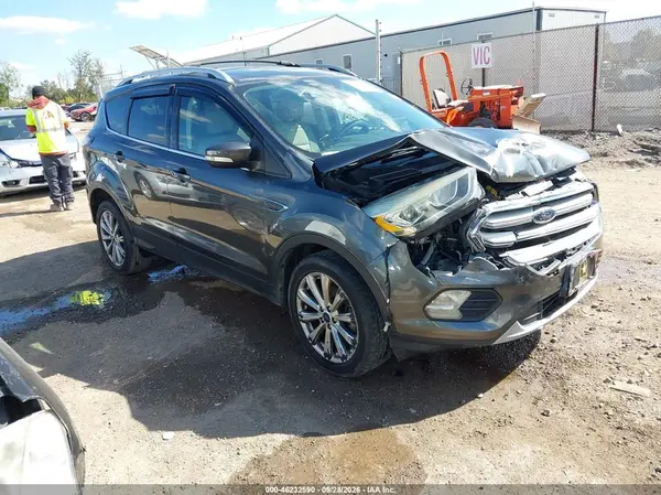 1FMCU0JD6HUE32725 — 2017 Ford Escape, Передняя часть (Front End), фото до ремонта