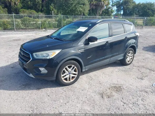 1FMCU9GD5HUC44547 — 2017 Ford Escape, фото 2 с аукциона IAAI, Механические повреждения