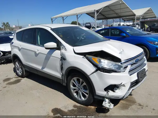1FMCU0GDXHUE96788 — 2017 Ford Escape, Передняя часть (Front End), фото до ремонта