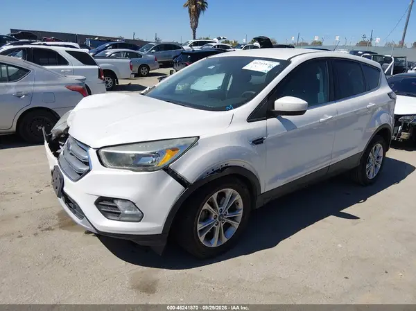 1FMCU0GDXHUE96788 — 2017 Ford Escape, фото 2 с аукциона IAAI, Передняя часть