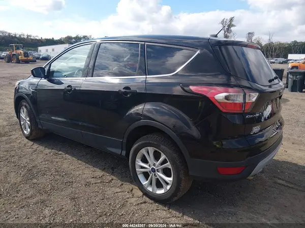 1FMCU9GD8HUC35390 — 2017 Ford Escape, фото 3 с аукциона IAAI, Естественный износ