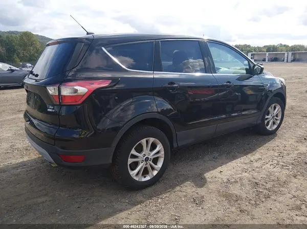 1FMCU9GD8HUC35390 — 2017 Ford Escape, фото 4 с аукциона IAAI, Естественный износ