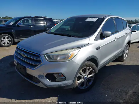 2017 Ford Escape Se VIN 1FMCU0GDXHUE39183 фото 3