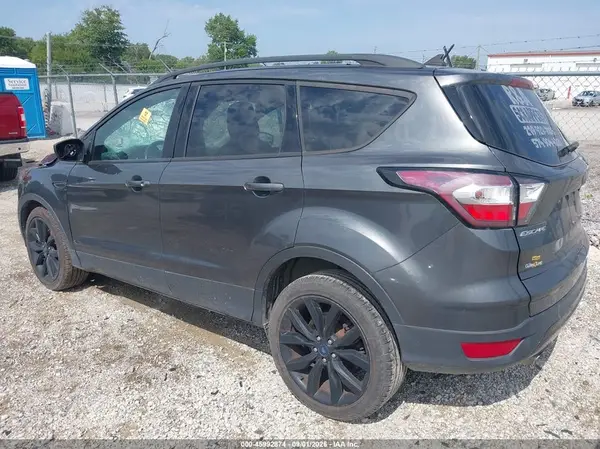 1FMCU0GDXJUD57699 — 2018 Ford Escape, фото 3 с аукциона IAAI 13.10.2026, Биологическая или химическая опасность