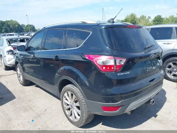 1FMCU9J95JUD27227 — 2018 Ford Escape, фото 3 с аукциона IAAI 13.10.2026, Задняя часть