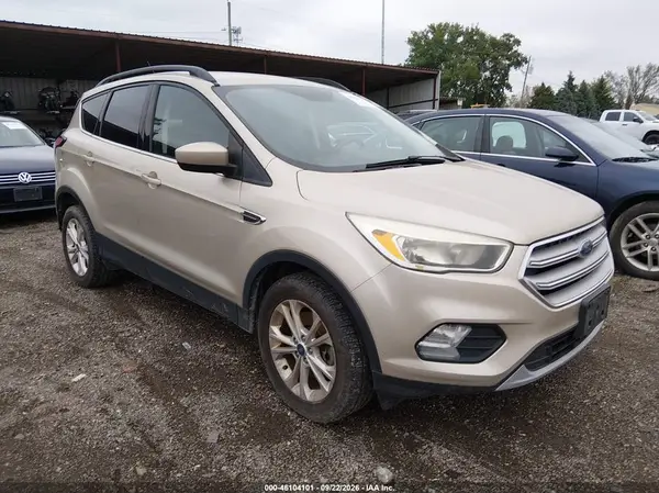1FMCU9GD6JUA08320 — 2018 Ford Escape, Естественный износ (Normal Wear & Tear), фото до ремонта