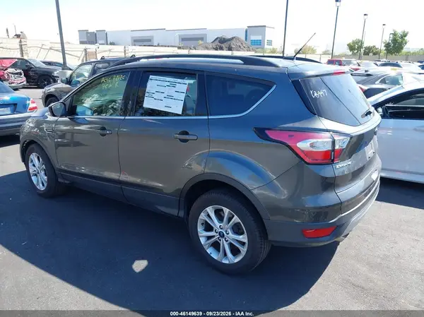 1FMCU0GD0JUB76773 — 2018 Ford Escape, фото 3 с аукциона IAAI 02.10.2026, Передняя часть справа