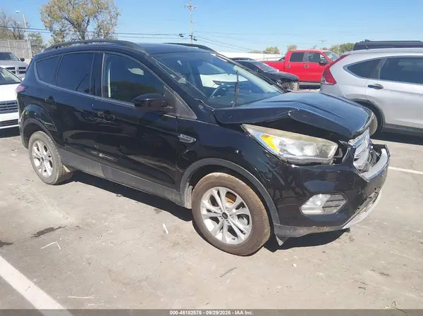 1FMCU0GD0JUA11595 — 2018 Ford Escape, Передняя часть (Front End), фото до ремонта