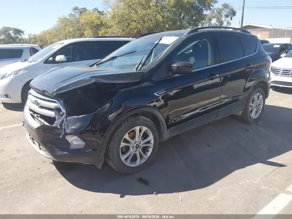 1FMCU0GD0JUA11595 — 2018 Ford Escape, фото 2 с аукциона IAAI, Передняя часть